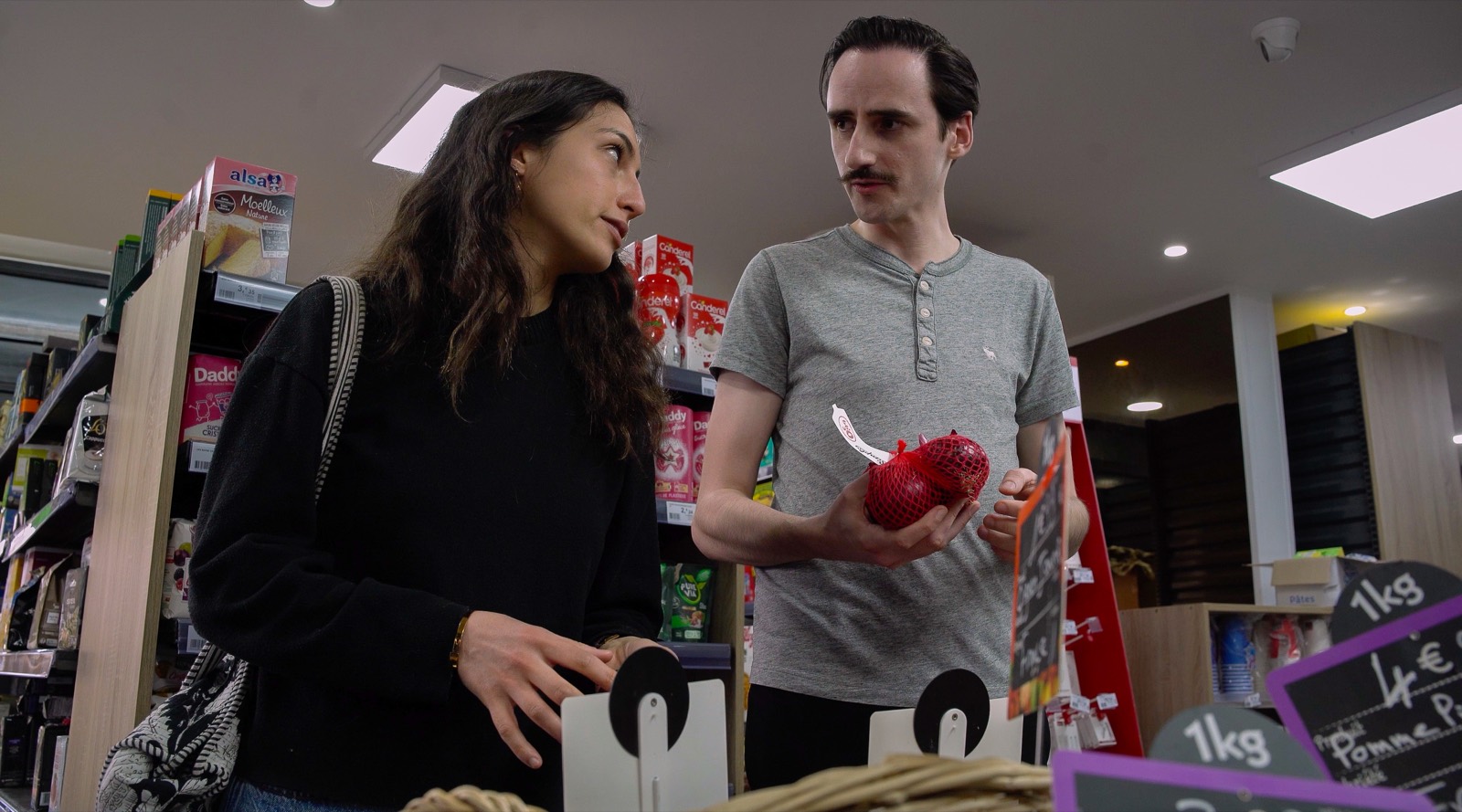 DISC — les deux comédiens en tournage